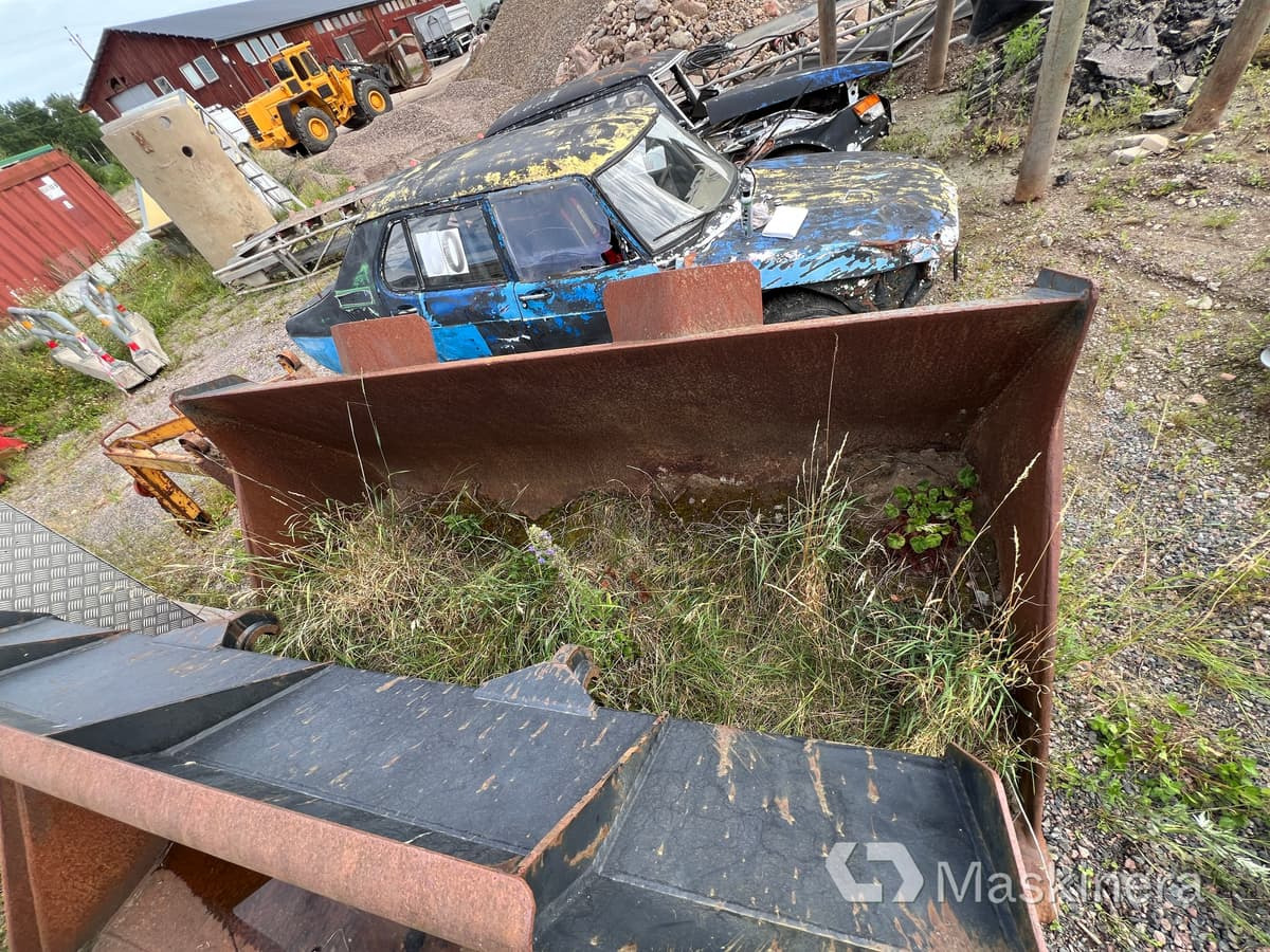 VME Industries 91363 Tandskopa VME 91363 - Loader bucket: picture 2 VME Industries 91363 Tandskopa VME 91363 - Loader bucket: picture 2