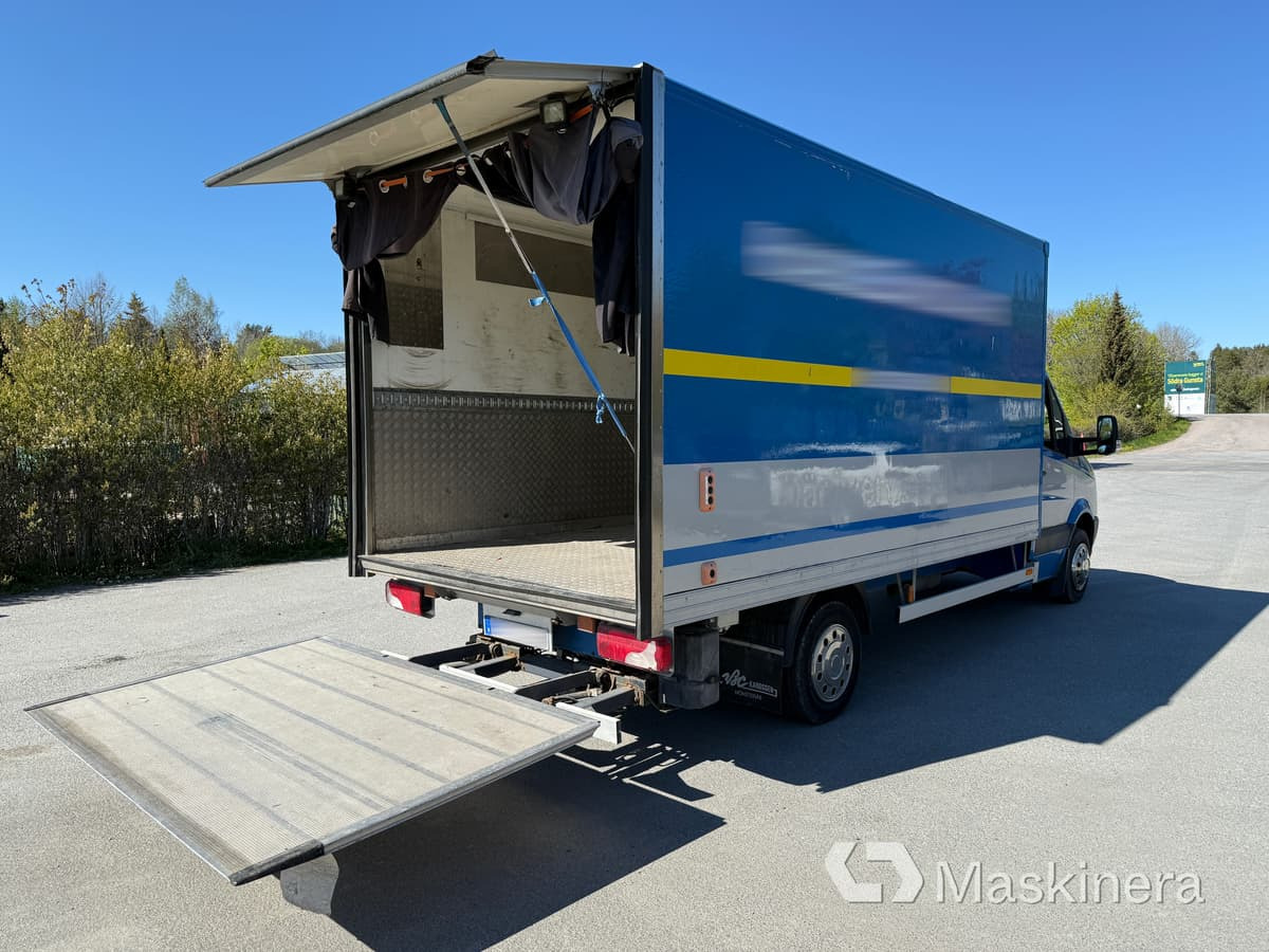 Volkswagen Crafter 50 2.5 TDI Volkswagen Crafter 2.5 TDI Skåp/Bakgavellyft - Box truck: picture 5 Volkswagen Crafter 50 2.5 TDI Volkswagen Crafter 2.5 TDI Skåp/Bakgavellyft - Box truck: picture 5
