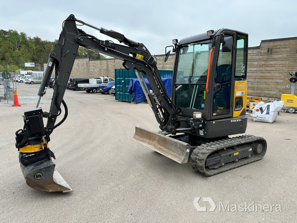 Volvo JECR25D Electric Grävmaskin Volvo ECR25 Electric - Crawler excavator: picture 1 Volvo JECR25D Electric Grävmaskin Volvo ECR25 Electric - Crawler excavator: picture 1