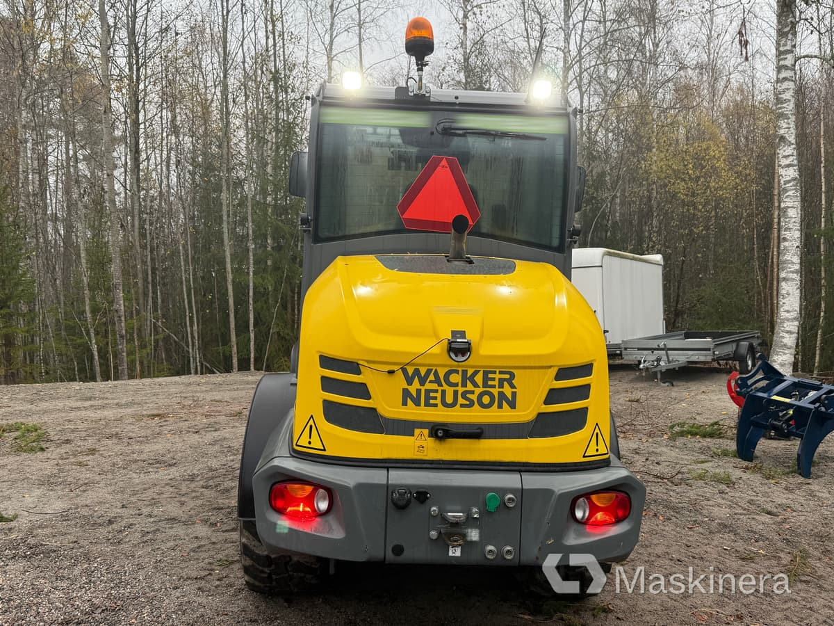 Wacker Neuson WL52 RL50 Hjullastare Wacker Neuson WL52 med Vagn och många redskap - Wheel loader: picture 4 Wacker Neuson WL52 RL50 Hjullastare Wacker Neuson WL52 med Vagn och många redskap - Wheel loader: picture 4