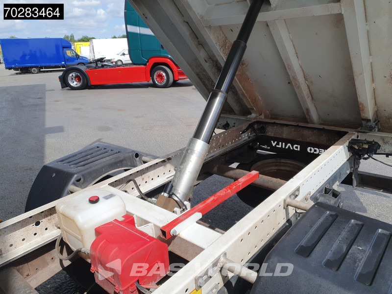 Iveco Daily 35C16 3.0L Kipper met Kist Dubbel Cabine Dubbellucht 3,5t Trekhaak Airco Cruise Euro6 Tipper Benne Kieper 2m3 Airco Trekhaak Cru - Tipper van: picture 5 Iveco Daily 35C16 3.0L Kipper met Kist Dubbel Cabine Dubbellucht 3,5t Trekhaak Airco Cruise Euro6 Tipper Benne Kieper 2m3 Airco Trekhaak Cru - Tipper van: picture 5