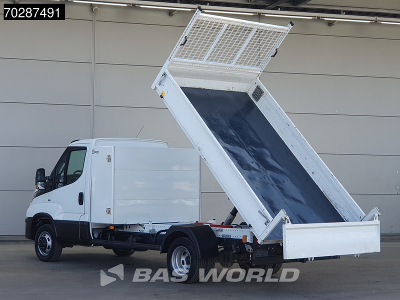 Iveco Daily 35C16 3.0L Kipper met Kist Dubbellucht 3,5t Trekhaak Navi Airco Cruise Camera Euro6 Tipper Benne Kieper 2m3 Airco Trekhaak Cruis - Tipper van: picture 2 Iveco Daily 35C16 3.0L Kipper met Kist Dubbellucht 3,5t Trekhaak Navi Airco Cruise Camera Euro6 Tipper Benne Kieper 2m3 Airco Trekhaak Cruis - Tipper van: picture 2