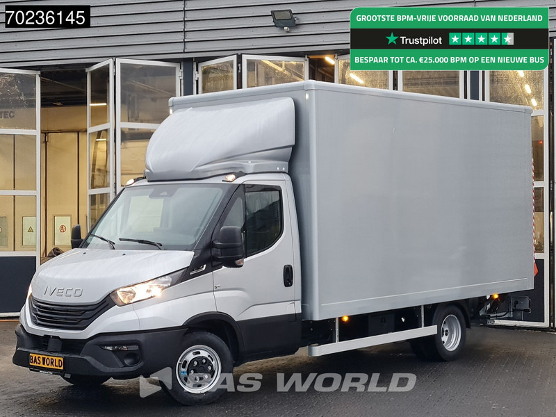 Iveco Daily 35C18 2025 MODEL 3.0L Automaat 1000kg Laadklep ACC Navi Airco Zijdeur Bakwagen Meubelbak Koffer 21m3 Airco - Box van: picture 1 Iveco Daily 35C18 2025 MODEL 3.0L Automaat 1000kg Laadklep ACC Navi Airco Zijdeur Bakwagen Meubelbak Koffer 21m3 Airco - Box van: picture 1