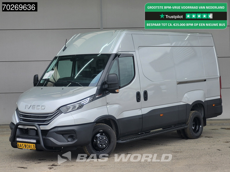 Iveco Daily 35C21 2025 Black Edtion model! 210PK 2x Schuifdeur Dubbellucht LED ACC CarPlay 3.5t trekhaak L2H2 12m3 Airco - Panel van: picture 1 Iveco Daily 35C21 2025 Black Edtion model! 210PK 2x Schuifdeur Dubbellucht LED ACC CarPlay 3.5t trekhaak L2H2 12m3 Airco - Panel van: picture 1