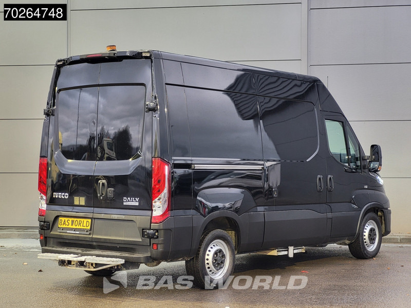 Iveco Daily 35S18 3.0L Automaat L2H2 ACC LED Navi Camera 3500kg trekhaak L2 Kort 10m3 Airco Trekhaak - Panel van: picture 3 Iveco Daily 35S18 3.0L Automaat L2H2 ACC LED Navi Camera 3500kg trekhaak L2 Kort 10m3 Airco Trekhaak - Panel van: picture 3