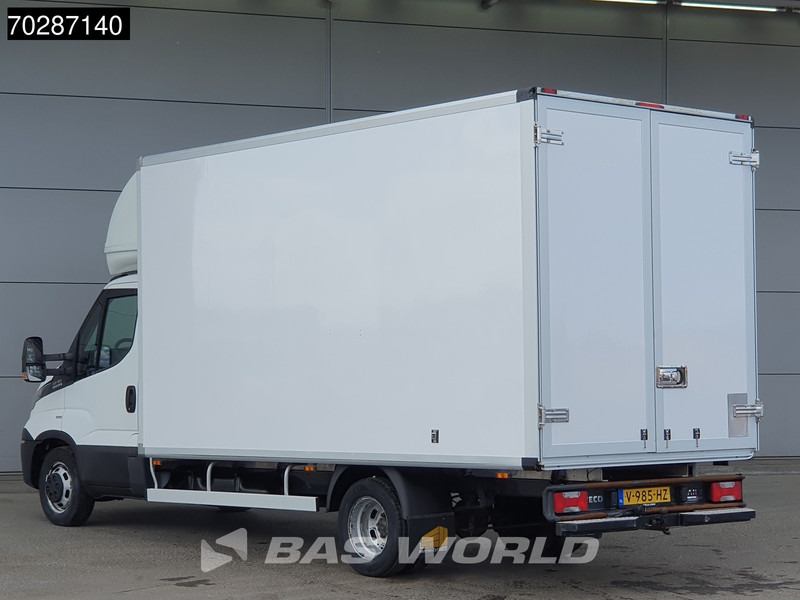 Iveco Daily 40C18 3.0L Automaat Bakwagen Navi Airco Cruise Euro6 Schuifzeilen Plane Meubelbak Koffer 21m3 Airco Trekhaak Cruise control - Box van: picture 3 Iveco Daily 40C18 3.0L Automaat Bakwagen Navi Airco Cruise Euro6 Schuifzeilen Plane Meubelbak Koffer 21m3 Airco Trekhaak Cruise control - Box van: picture 3