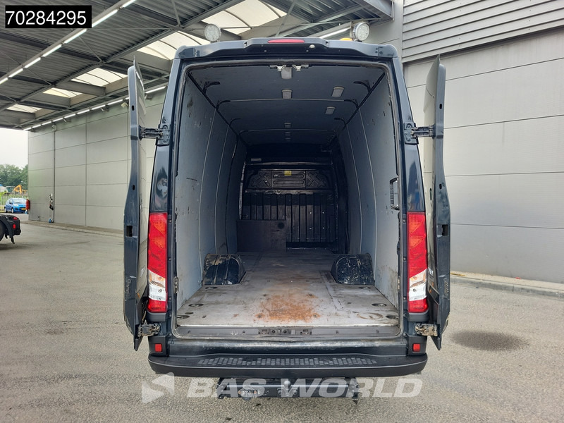 Iveco Daily 50C18 3.0L 180PK Luchtvering L3H2 Dubbellucht 3,5t Trekhaak Airco Camera Euro6 L4H2 16m3 Airco Trekhaak - Panel van: picture 3 Iveco Daily 50C18 3.0L 180PK Luchtvering L3H2 Dubbellucht 3,5t Trekhaak Airco Camera Euro6 L4H2 16m3 Airco Trekhaak - Panel van: picture 3