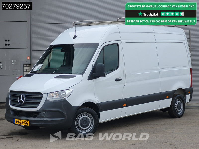 Mercedes-Benz Sprinter 211 CDI Automaat L2H2 Trekhaak Imperiaal Werkplaatsinrichting Airco Cruise Camera L2 12m3 Airco Trekhaak Cruise control - Small van: picture 1 Mercedes-Benz Sprinter 211 CDI Automaat L2H2 Trekhaak Imperiaal Werkplaatsinrichting Airco Cruise Camera L2 12m3 Airco Trekhaak Cruise control - Small van: picture 1