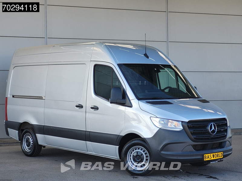 Mercedes-Benz Sprinter 315 CDI Automaat L2H2 150PK Airco Camera Parkeersensoren MBUX CarPlay Euro6 L2 12m3 Airco - Small van: picture 3 Mercedes-Benz Sprinter 315 CDI Automaat L2H2 150PK Airco Camera Parkeersensoren MBUX CarPlay Euro6 L2 12m3 Airco - Small van: picture 3