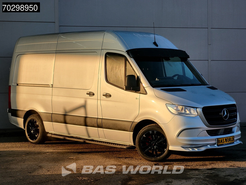 Mercedes-Benz Sprinter 315 CDI Special Edition Automaat L2H2 150PK Airco Cruise Camera Parkeersensoren MBUX CarPlay Velgen Euro6 L2 12m3 Airco - Small van: picture 5 Mercedes-Benz Sprinter 315 CDI Special Edition Automaat L2H2 150PK Airco Cruise Camera Parkeersensoren MBUX CarPlay Velgen Euro6 L2 12m3 Airco - Small van: picture 5
