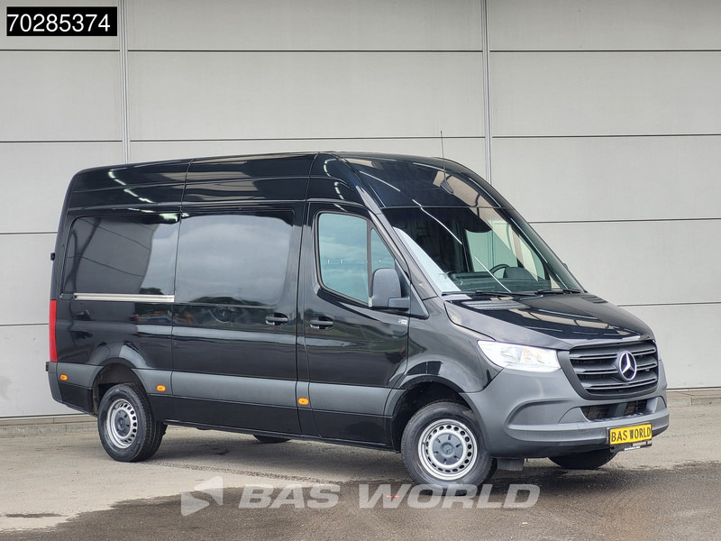 Mercedes-Benz Sprinter 317 CDI Automaat 3,5t Trekhaak L2H2 170PK Airco Camera MBUX Euro6 L2 12m3 Airco Trekhaak - Panel van: picture 5 Mercedes-Benz Sprinter 317 CDI Automaat 3,5t Trekhaak L2H2 170PK Airco Camera MBUX Euro6 L2 12m3 Airco Trekhaak - Panel van: picture 5