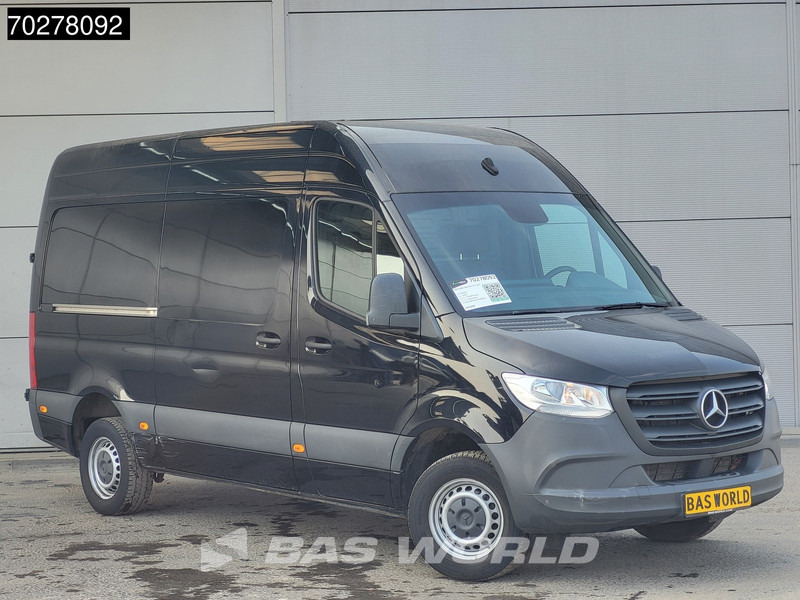 Mercedes-Benz Sprinter 317 CDI Automaat L2H2 3500KG Trekhaak 170PK Airco Camera MBUX CarPlay Euro6 L2 10m3 Airco Trekhaak - Panel van: picture 5 Mercedes-Benz Sprinter 317 CDI Automaat L2H2 3500KG Trekhaak 170PK Airco Camera MBUX CarPlay Euro6 L2 10m3 Airco Trekhaak - Panel van: picture 5