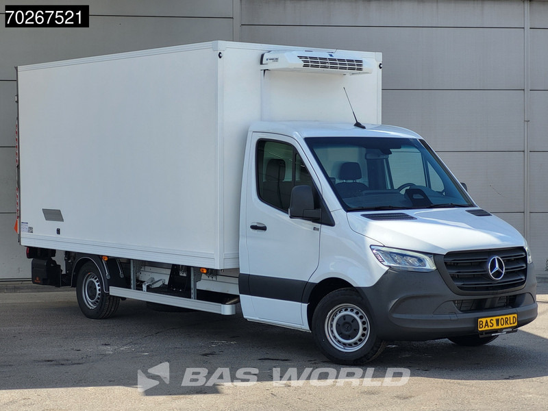 Mercedes-Benz Sprinter 317 CDI Koelwagen Vriezer Laadklep Thermo King V-200 MAX 230V Stekker LED Airco Euro6 Koel Koeler Kühl Kühler Vries Vriezer Kühl - Refrigerated van: picture 5 Mercedes-Benz Sprinter 317 CDI Koelwagen Vriezer Laadklep Thermo King V-200 MAX 230V Stekker LED Airco Euro6 Koel Koeler Kühl Kühler Vries Vriezer Kühl - Refrigerated van: picture 5