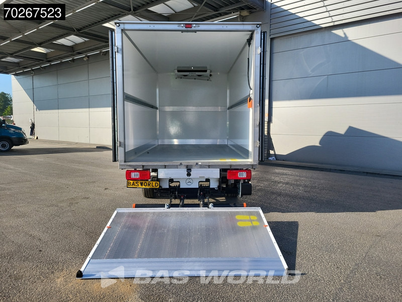 Mercedes-Benz Sprinter 317 CDI Koelwagen Vriezer Laadklep Thermo King V-200 MAX 230V Stekker LED Airco Euro6 Koel Koeler Kühl Kühler Vries Vriezer Kühl - Refrigerated van: picture 3 Mercedes-Benz Sprinter 317 CDI Koelwagen Vriezer Laadklep Thermo King V-200 MAX 230V Stekker LED Airco Euro6 Koel Koeler Kühl Kühler Vries Vriezer Kühl - Refrigerated van: picture 3