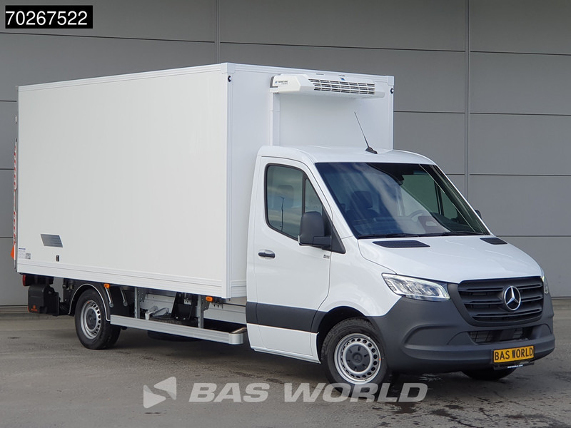 Mercedes-Benz Sprinter 317 CDI Koelwagen Vriezer Laadklep Thermo King V-200 MAX 230V Stekker LED Airco Euro6 Koel Koeler Kühl Kühler Vries Vriezer Kühl - Refrigerated van: picture 5 Mercedes-Benz Sprinter 317 CDI Koelwagen Vriezer Laadklep Thermo King V-200 MAX 230V Stekker LED Airco Euro6 Koel Koeler Kühl Kühler Vries Vriezer Kühl - Refrigerated van: picture 5