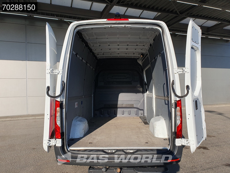 Mercedes-Benz Sprinter 319 CDI Automaat L2H2 Trekhaak Airco MBUX CarPlay Parkeersensoren Euro6 L2 12m3 Airco Trekhaak - Panel van: picture 3 Mercedes-Benz Sprinter 319 CDI Automaat L2H2 Trekhaak Airco MBUX CarPlay Parkeersensoren Euro6 L2 12m3 Airco Trekhaak - Panel van: picture 3