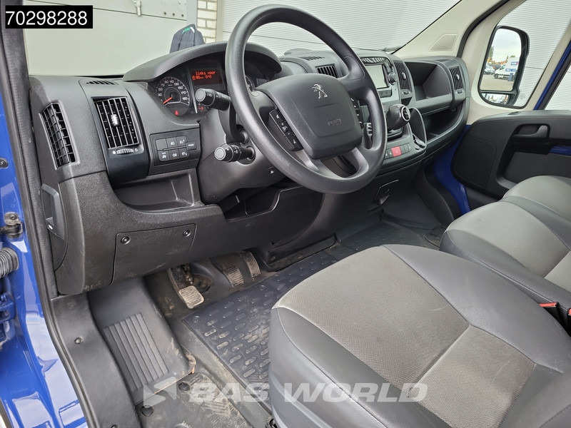 Small van Peugeot Boxer 120pk L2H2 Airco Cruise Parkeersensoren APK 06-2026 Euro6 L2 Airco Cruise control: picture 11 Small van Peugeot Boxer 120pk L2H2 Airco Cruise Parkeersensoren APK 06-2026 Euro6 L2 Airco Cruise control: picture 11