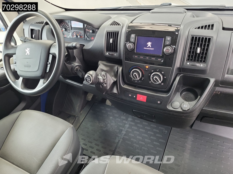 Small van Peugeot Boxer 120pk L2H2 Airco Cruise Parkeersensoren APK 06-2026 Euro6 L2 Airco Cruise control: picture 12 Small van Peugeot Boxer 120pk L2H2 Airco Cruise Parkeersensoren APK 06-2026 Euro6 L2 Airco Cruise control: picture 12