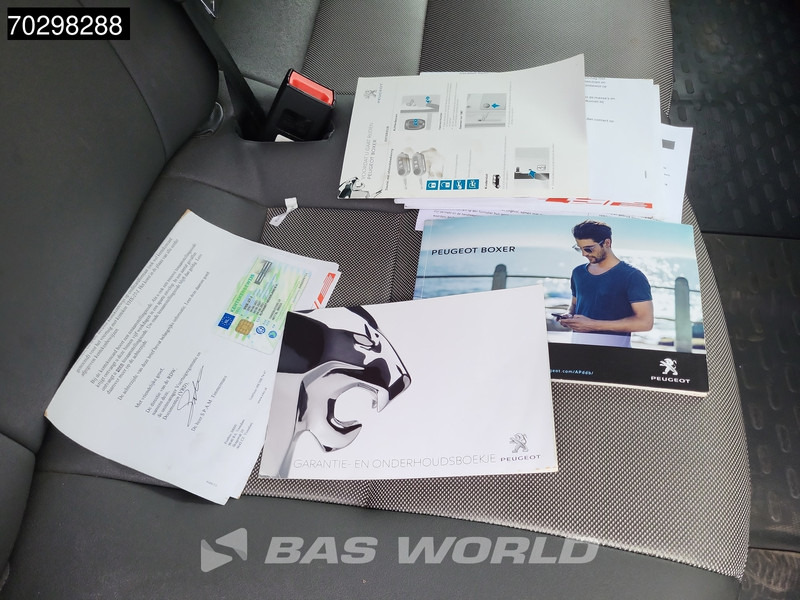 Small van Peugeot Boxer 120pk L2H2 Airco Cruise Parkeersensoren APK 06-2026 Euro6 L2 Airco Cruise control: picture 18 Small van Peugeot Boxer 120pk L2H2 Airco Cruise Parkeersensoren APK 06-2026 Euro6 L2 Airco Cruise control: picture 18