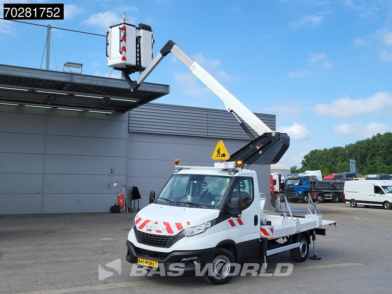 Iveco Daily 35S14 Hoogwerker 11meter Werkhoogte Klubb Navi Airco Cruise Camera Parkeersensoren Nacelle Arbeitsbühne 2Personen Airco Cruise c - Van: picture 3 Iveco Daily 35S14 Hoogwerker 11meter Werkhoogte Klubb Navi Airco Cruise Camera Parkeersensoren Nacelle Arbeitsbühne 2Personen Airco Cruise c - Van: picture 3