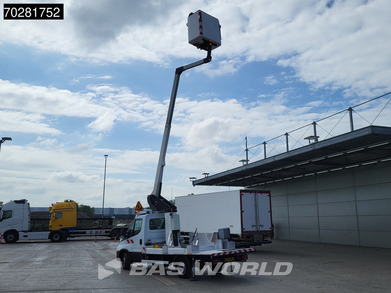 Iveco Daily 35S14 Hoogwerker 11meter Werkhoogte Klubb Navi Airco Cruise Camera Parkeersensoren Nacelle Arbeitsbühne 2Personen Airco Cruise c - Van: picture 2 Iveco Daily 35S14 Hoogwerker 11meter Werkhoogte Klubb Navi Airco Cruise Camera Parkeersensoren Nacelle Arbeitsbühne 2Personen Airco Cruise c - Van: picture 2