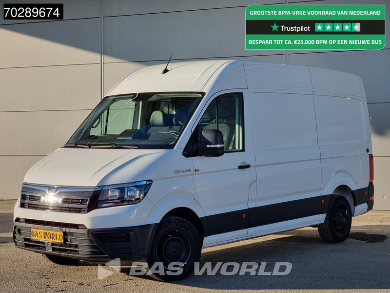 Volkswagen Crafter 140pk Automaat L3H3 Airco Trekhaak Camera Parkeersensoren Euro6 L2H2 11m3 Airco Trekhaak - Panel van: picture 1 Volkswagen Crafter 140pk Automaat L3H3 Airco Trekhaak Camera Parkeersensoren Euro6 L2H2 11m3 Airco Trekhaak - Panel van: picture 1