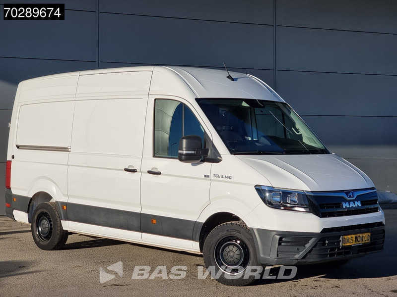 Volkswagen Crafter 140pk Automaat L3H3 Airco Trekhaak Camera Parkeersensoren Euro6 L2H2 11m3 Airco Trekhaak - Panel van: picture 3 Volkswagen Crafter 140pk Automaat L3H3 Airco Trekhaak Camera Parkeersensoren Euro6 L2H2 11m3 Airco Trekhaak - Panel van: picture 3