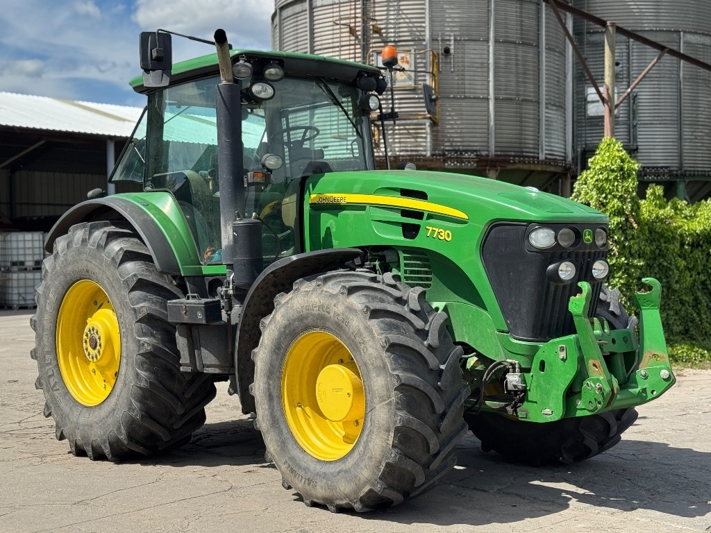 John Deere 7730 AQ - Farm tractor: picture 1 John Deere 7730 AQ - Farm tractor: picture 1