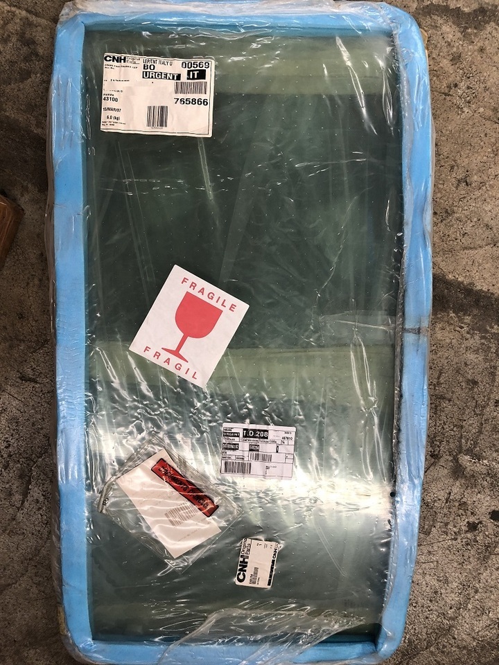CASE original 580SK Cab window - Window and parts for Backhoe loader: picture 1 CASE original 580SK Cab window - Window and parts for Backhoe loader: picture 1