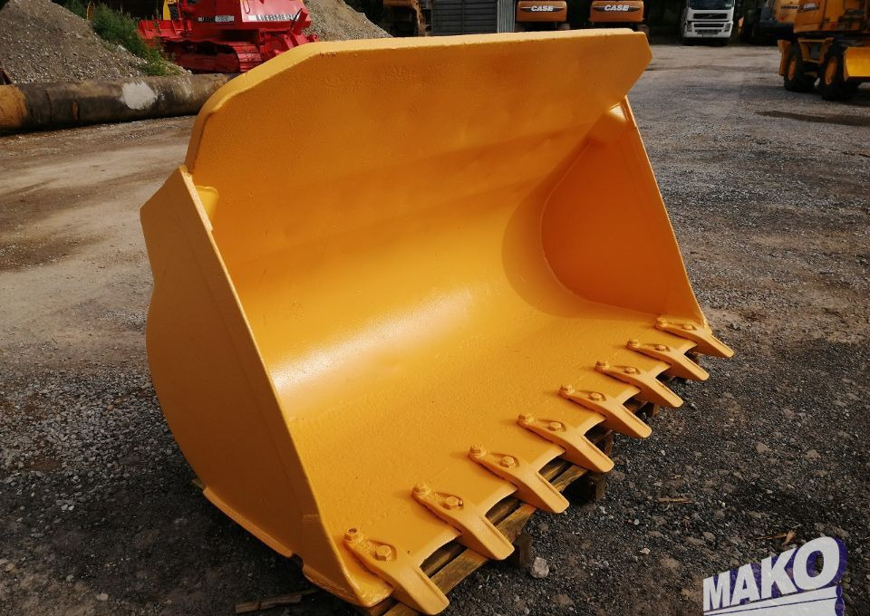 Łyżka 215cm do ładowarki 2m³ - Attachment for Construction machinery: picture 4 Łyżka 215cm do ładowarki 2m³ - Attachment for Construction machinery: picture 4