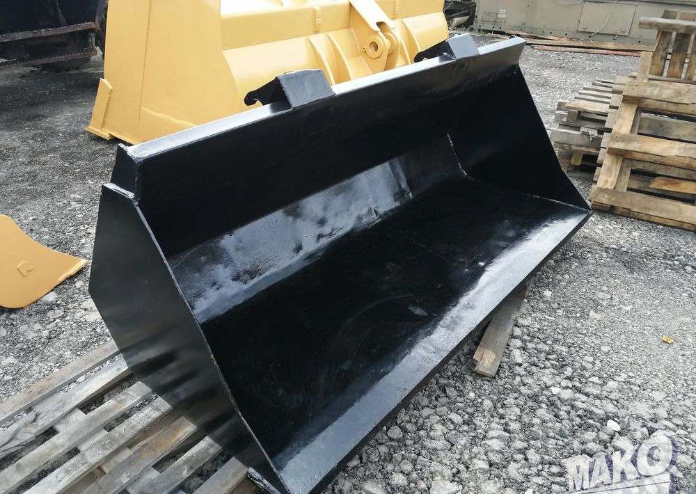 Łyżka 220cm do ładowarki 1,3m³ - Attachment for Construction machinery: picture 3 Łyżka 220cm do ładowarki 1,3m³ - Attachment for Construction machinery: picture 3