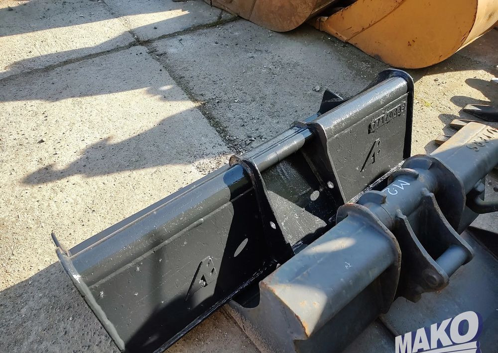Łyżka skarpowa Arden 120cm QA11 QA10 - Attachment for Construction machinery: picture 3 Łyżka skarpowa Arden 120cm QA11 QA10 - Attachment for Construction machinery: picture 3