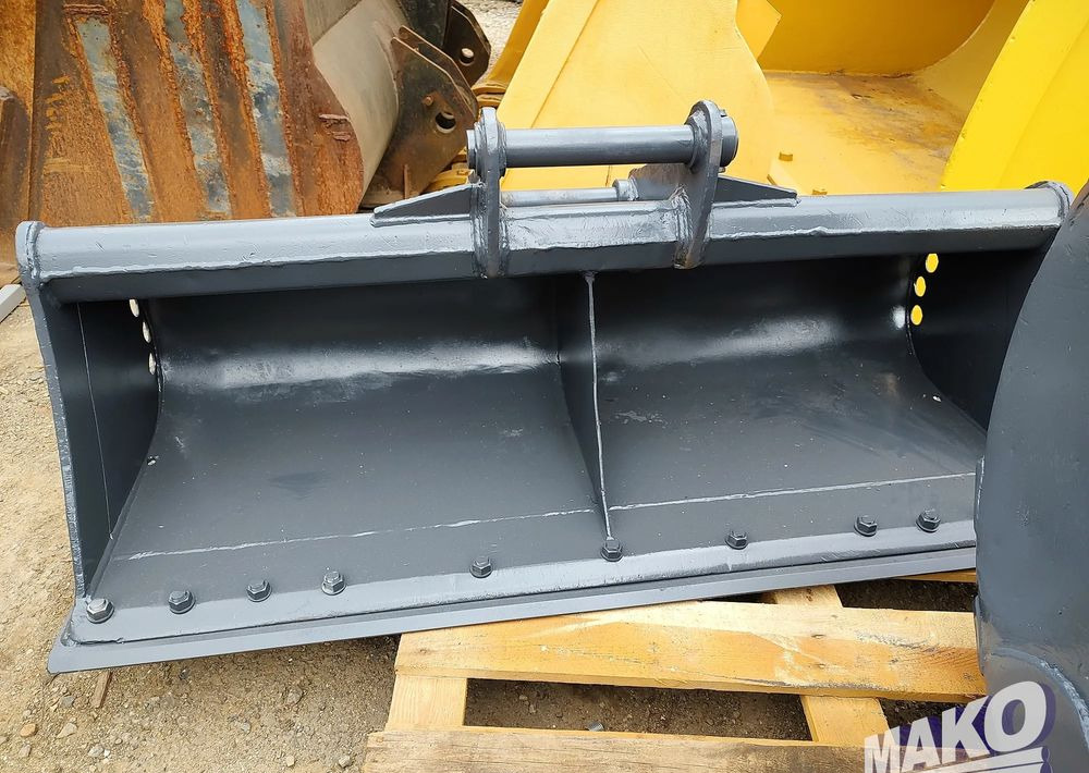 Łyżka skarpowa Rhinox 150cm koparko-ładowarka CAT 428 432 442 444 - Attachment for Construction machinery: picture 4 Łyżka skarpowa Rhinox 150cm koparko-ładowarka CAT 428 432 442 444 - Attachment for Construction machinery: picture 4