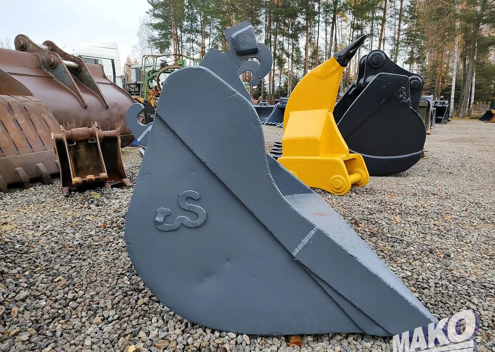 Łyżka skarpowa odwracalna 180cm Verachtert CW20 CW30 CW40 - Attachment for Construction machinery: picture 2 Łyżka skarpowa odwracalna 180cm Verachtert CW20 CW30 CW40 - Attachment for Construction machinery: picture 2