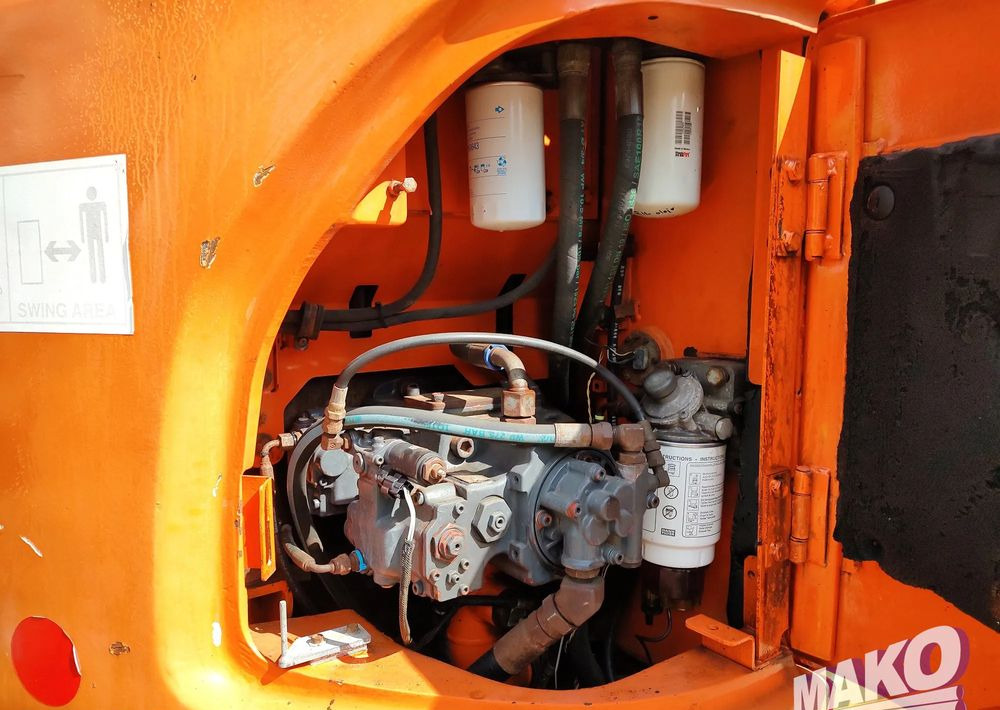 Crawler excavator Doosan DX140LCR: picture 10