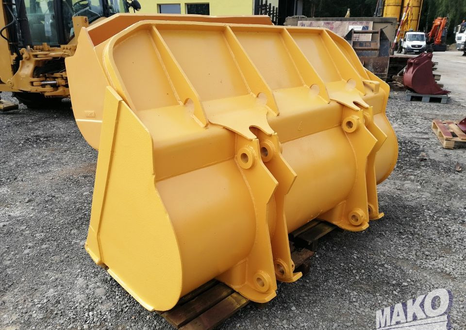 Łyżka 215cm do ładowarki 2m³ - Loader bucket: picture 2 Łyżka 215cm do ładowarki 2m³ - Loader bucket: picture 2