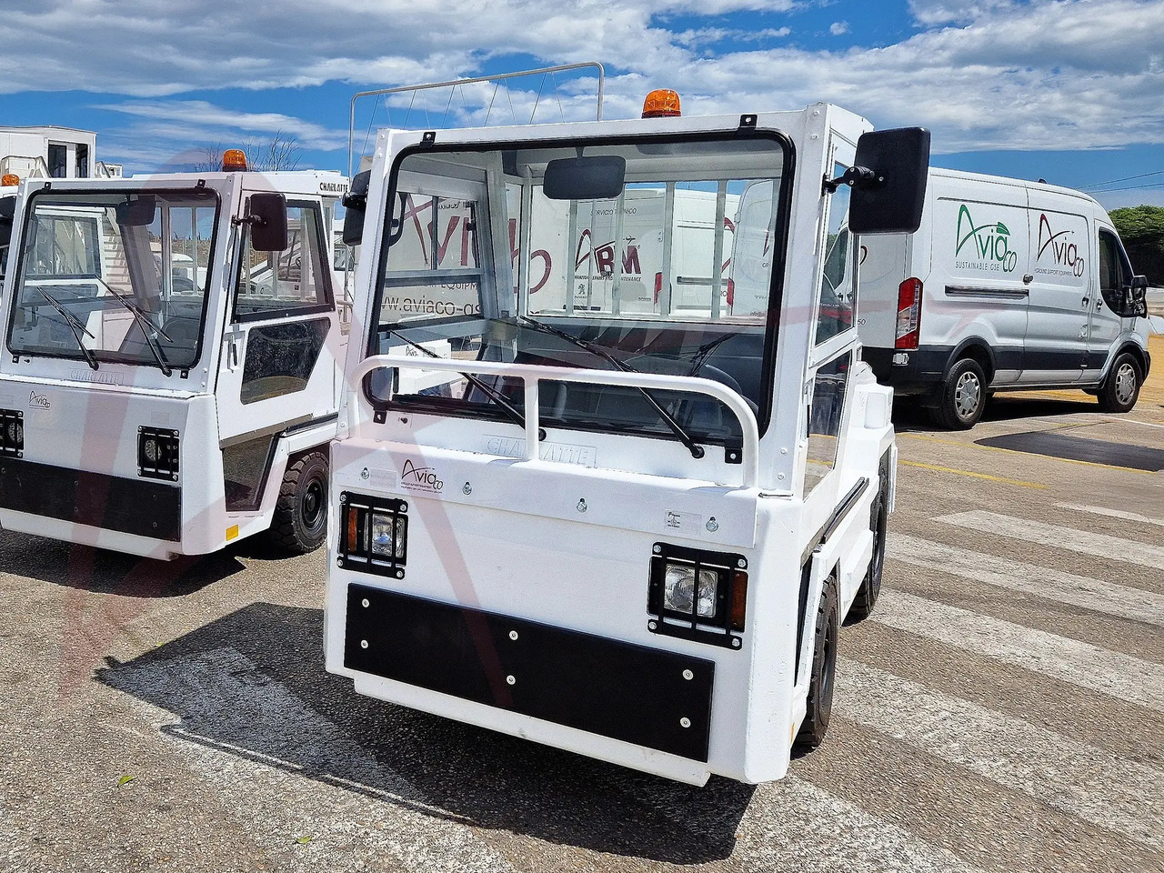 CHARLATTE T135 AC - Baggage tractor: picture 1 CHARLATTE T135 AC - Baggage tractor: picture 1