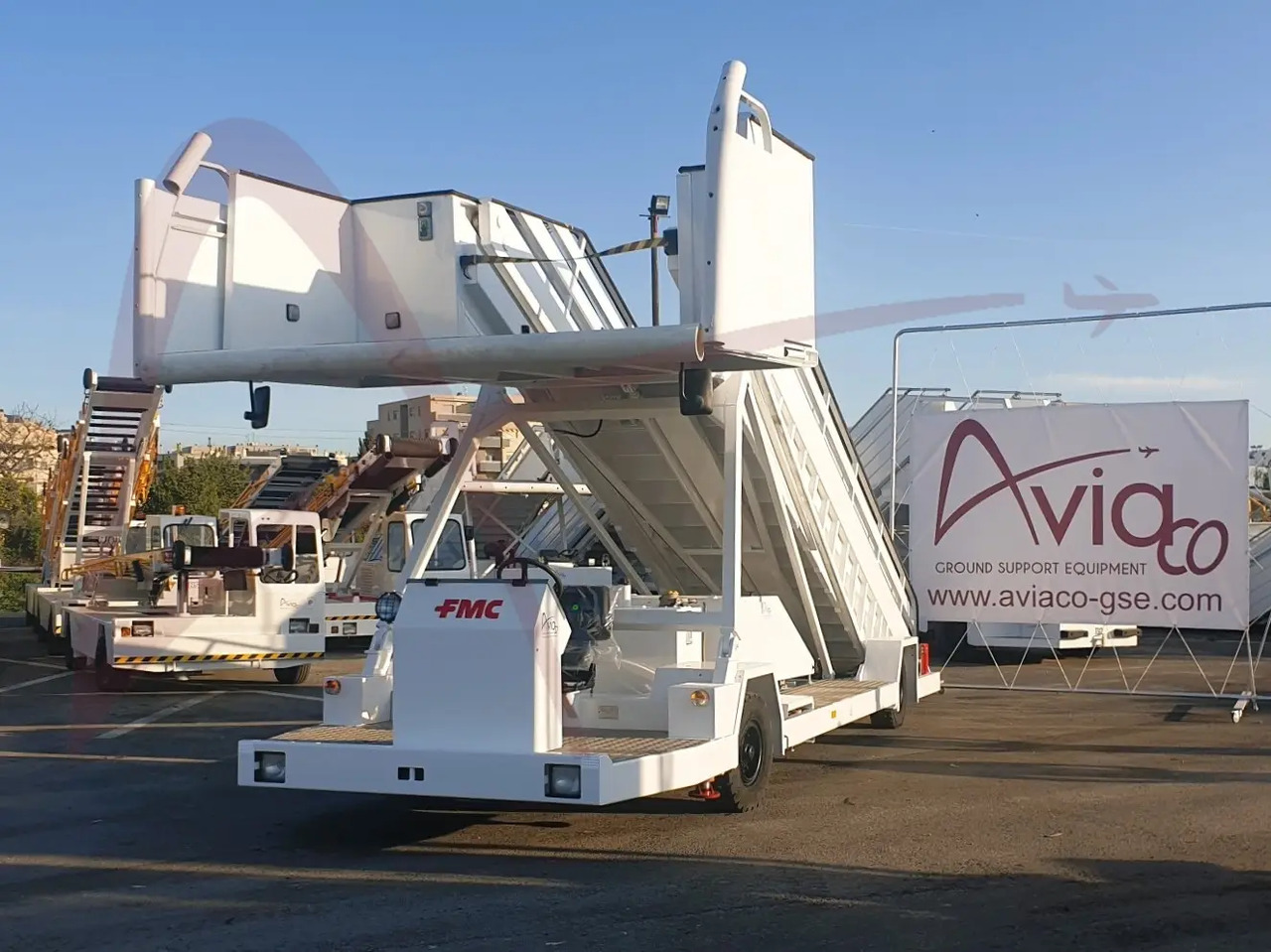 FMC UDS2 - Passenger stairs: picture 2 FMC UDS2 - Passenger stairs: picture 2