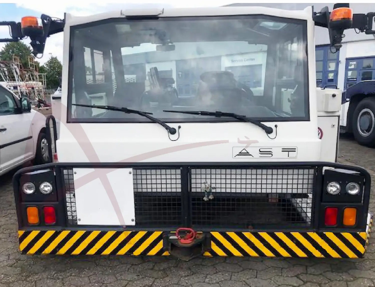GOLDHOFER AST-2F 400 - Pushback tractor: picture 3 GOLDHOFER AST-2F 400 - Pushback tractor: picture 3