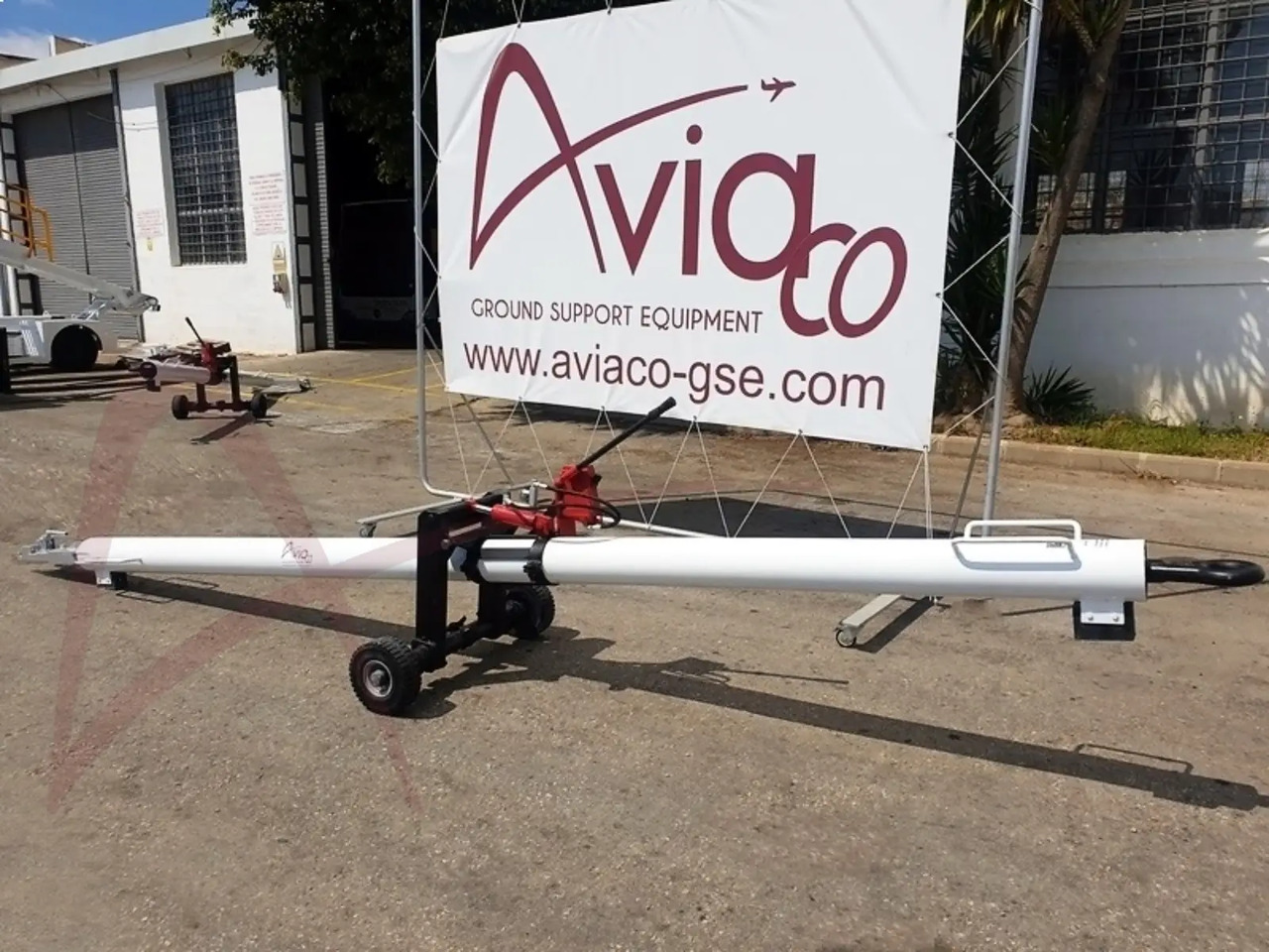 FLADUNG FSST EMB170 - Ground support equipment: picture 1 FLADUNG FSST EMB170 - Ground support equipment: picture 1