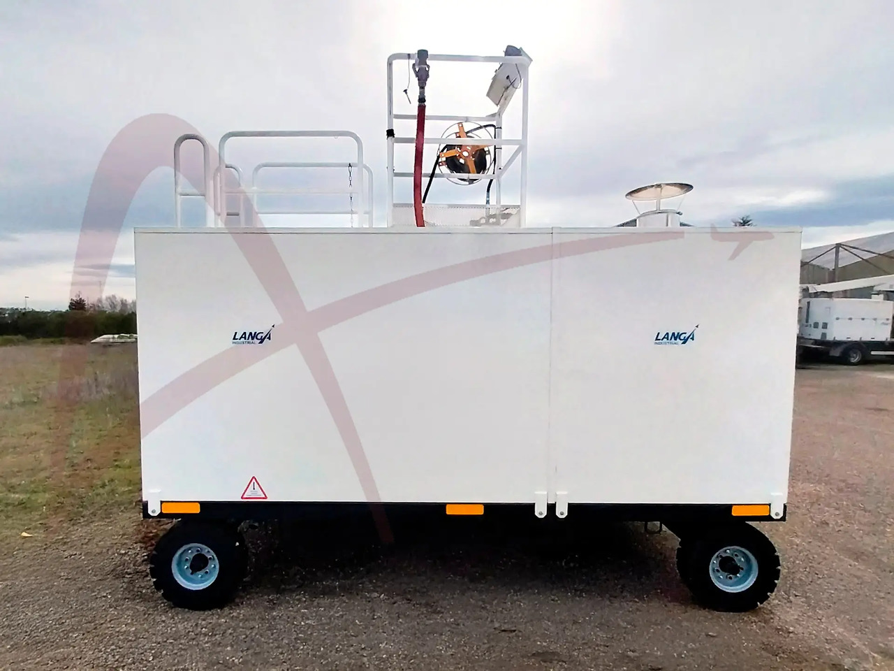 LANGA 1085 - Aircraft deicer: picture 2 LANGA 1085 - Aircraft deicer: picture 2