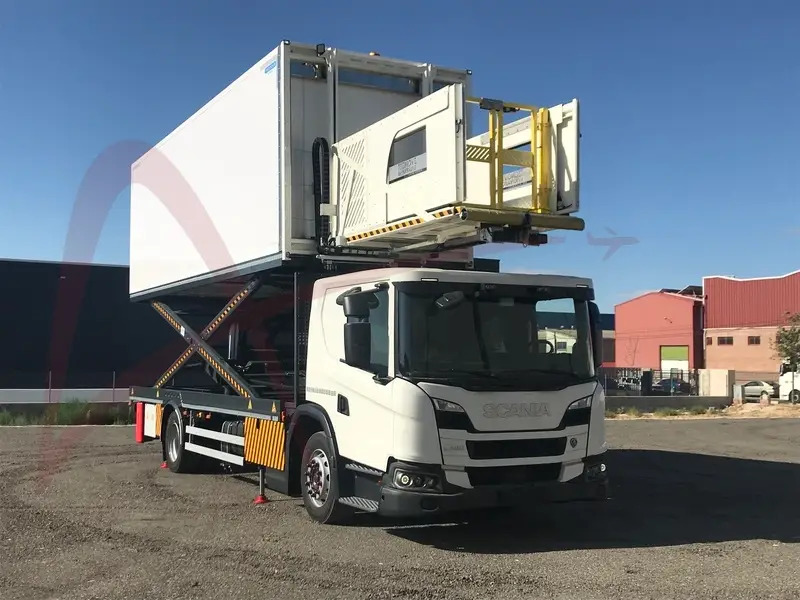 TECNOVE L280 B4X2LB - Airport catering truck: picture 3 TECNOVE L280 B4X2LB - Airport catering truck: picture 3