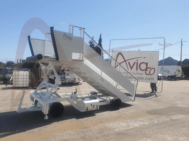 TEMG TG0022 - Passenger stairs: picture 4 TEMG TG0022 - Passenger stairs: picture 4