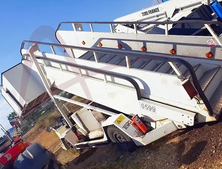 TEMG TG2244 - Passenger stairs: picture 3 TEMG TG2244 - Passenger stairs: picture 3