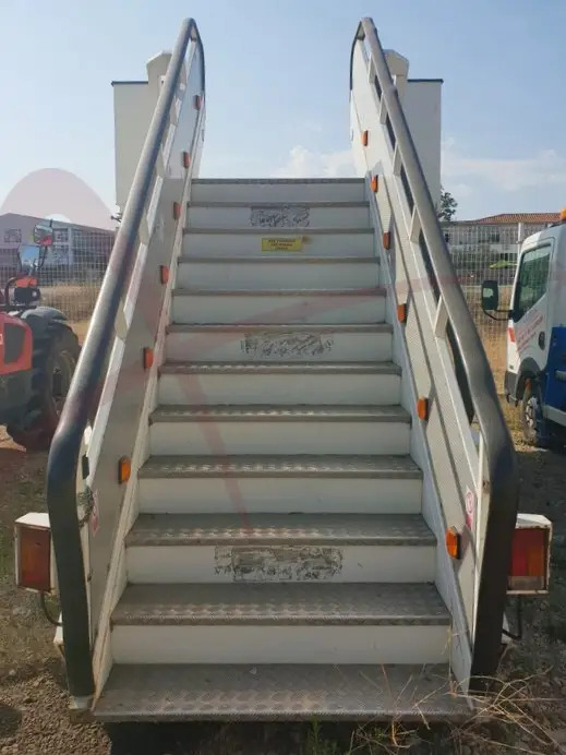 TEMG TG2244 - Passenger stairs: picture 2 TEMG TG2244 - Passenger stairs: picture 2