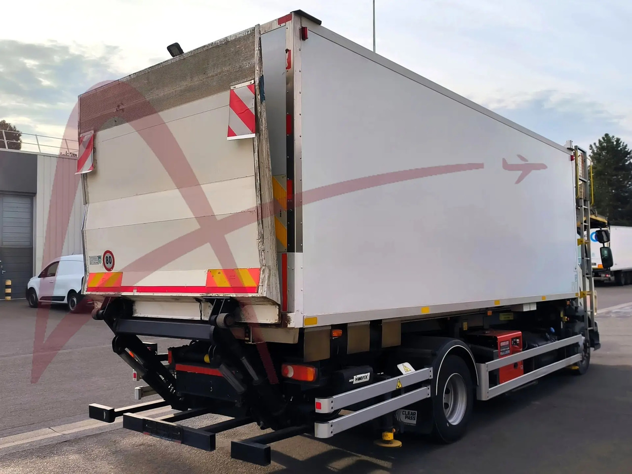 TLD CH BM-5,9 - Airport catering truck: picture 3 TLD CH BM-5,9 - Airport catering truck: picture 3