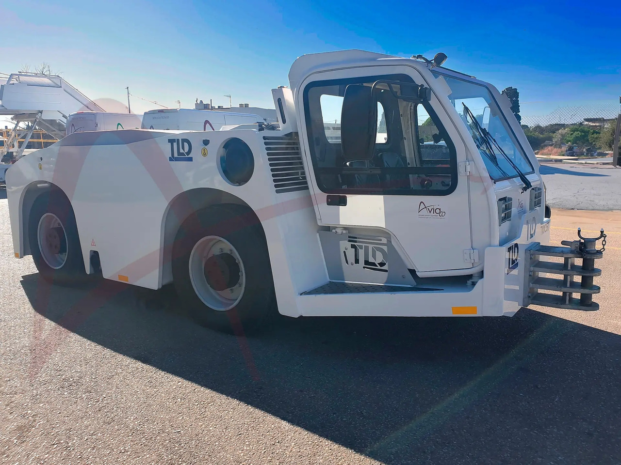 TLD TMX 350-28 - Pushback tractor: picture 4 TLD TMX 350-28 - Pushback tractor: picture 4
