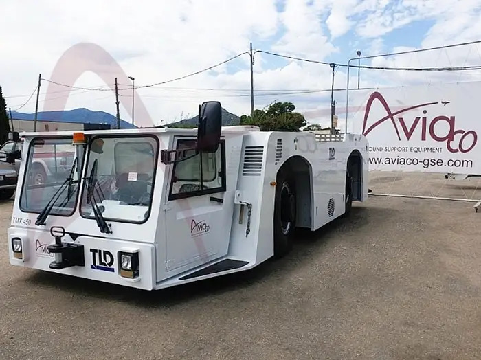 TLD TMX-450 - Pushback tractor: picture 2 TLD TMX-450 - Pushback tractor: picture 2