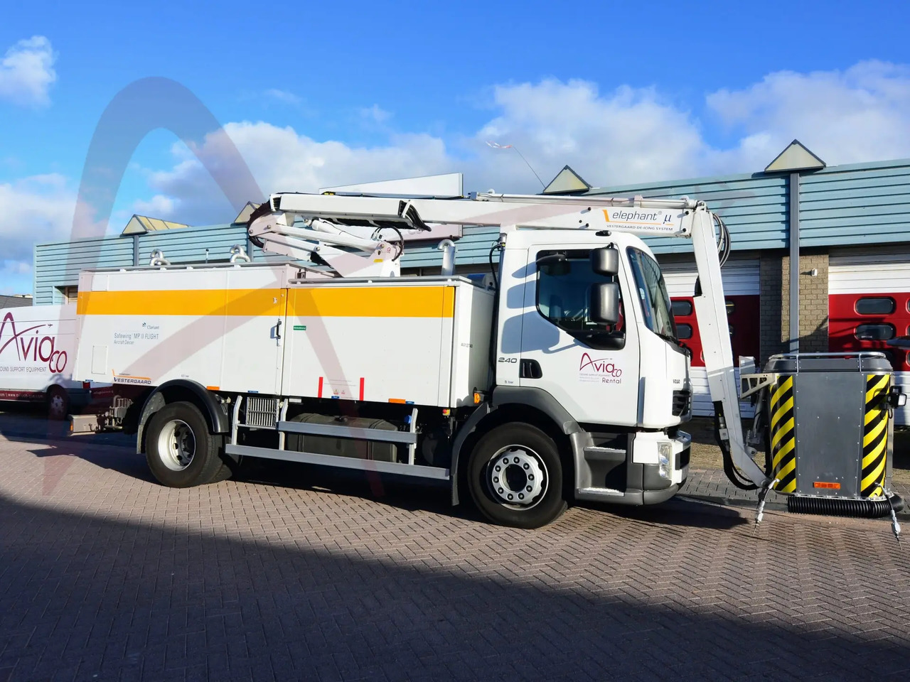 VESTERGAARD ELEPHANT MY - Aircraft deicer: picture 2 VESTERGAARD ELEPHANT MY - Aircraft deicer: picture 2