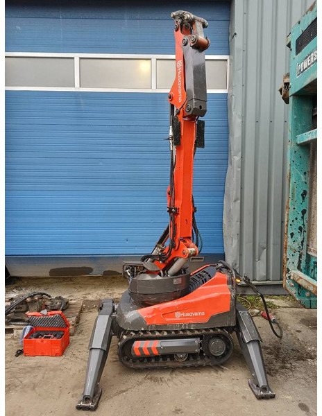 Husqvarna DXR 140 robot demolition remote excavator bagger - Crawler excavator: picture 2 Husqvarna DXR 140 robot demolition remote excavator bagger - Crawler excavator: picture 2